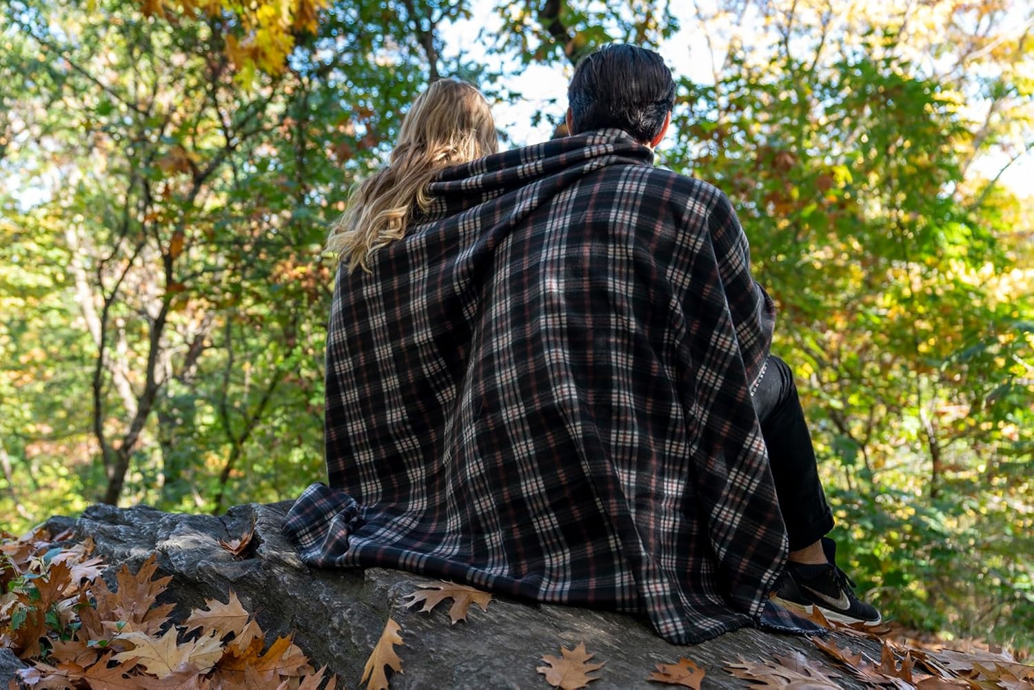 Trail maker 24 Pack Bulk Plaid Sherpa Fleece Throw Blankets 50 x 60 for Wedding Guests, Homeless, Pets | Plaid Fleece Throw Blankets Bulk(Brown Plaid)