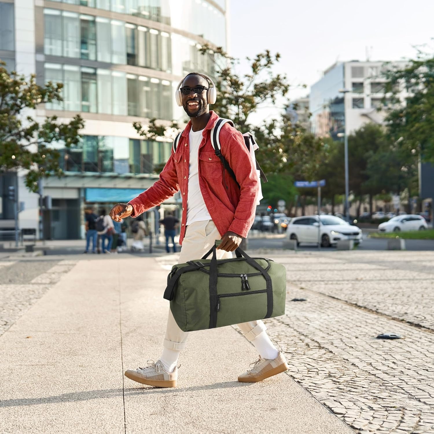 (24 Pack) Bulk Duffle Bags Wholesale for Homeless Adult Men, Women, Travel, and Sports Teams (All Black Pack)(All Green Pack)