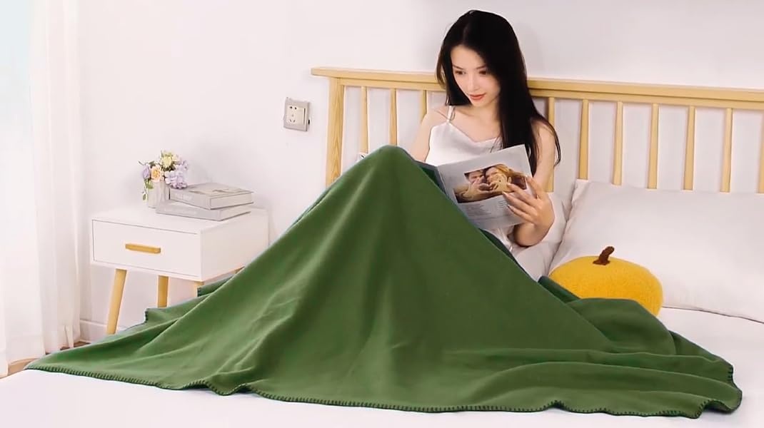 50×60 Throw Blankets, Ultra Soft Hypoallergenic Fleece Fall Throw Blanket for Livingroom, Couch, Chair, Bed, Black(Hunter Green)
